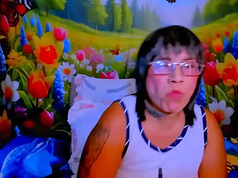 indianroxy's Live XXX Chat