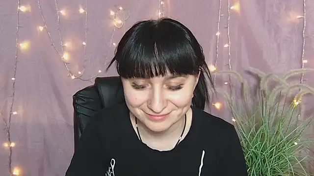 NinaFlawlees' Live XXX Chat