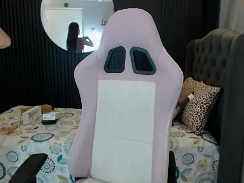 naomis_36's Webcam Show