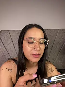 Val12777 Live XXX-chat