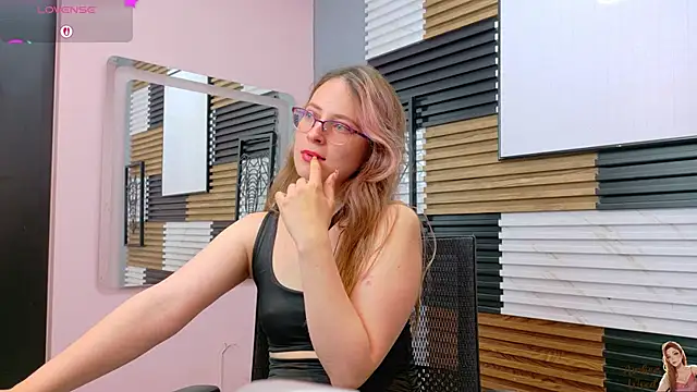 AmbeerWood_ Chat XXX in diretta