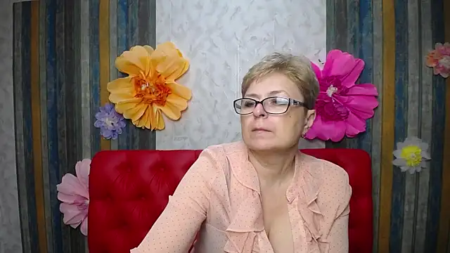 EmiliaGree – Live XXX-chat