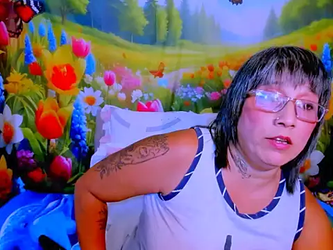indianroxy's Live XXX Chat