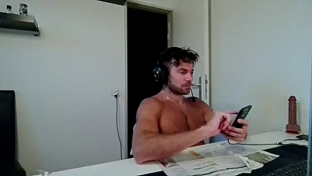Вебкам-шоу alpha-hunk