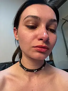 XXX chat uživo modela lunalovelee