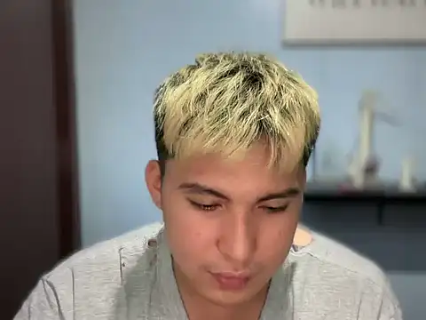 Kingdirtyfog 网络视讯表演