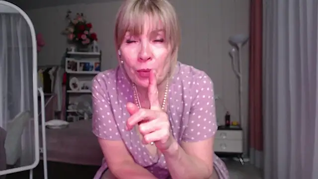 JuliaVilnet Show in webcam