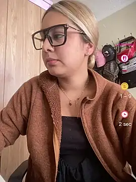 Miabonnett_ Chat XXX in diretta