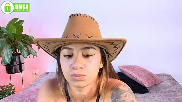 Jules_n_Gia's Live XXX Chat