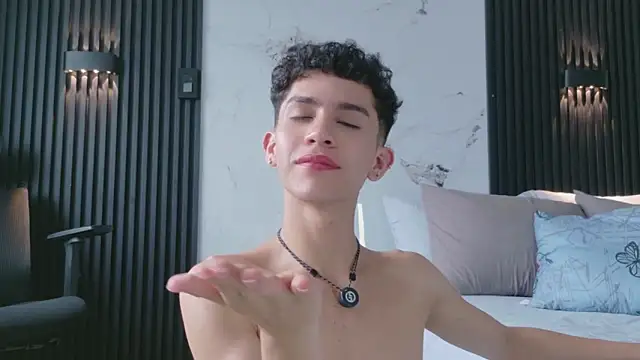 Noah_tyler_ Chat XXX live