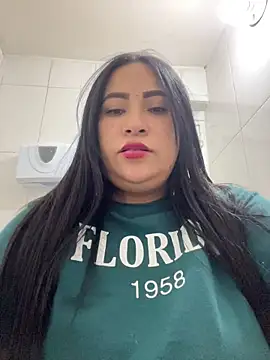 Chat +18 de Miia_Jazmin ao vivo