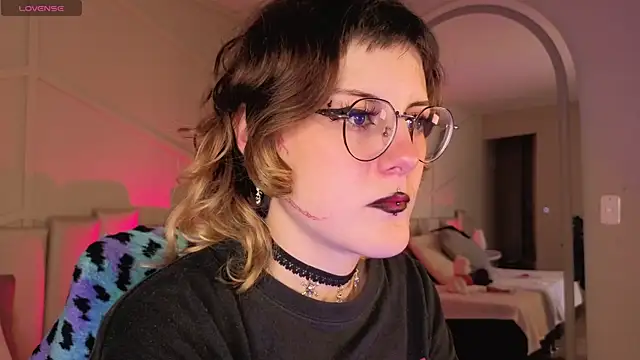 Chat +18 de Rossiee_huntt ao vivo