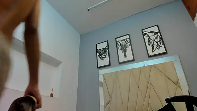 عرض كام adams_bobby