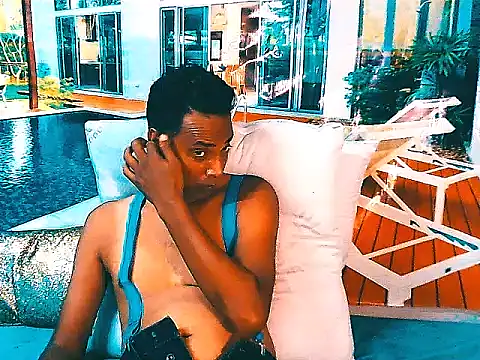 IndianHunk01 live XXX chat