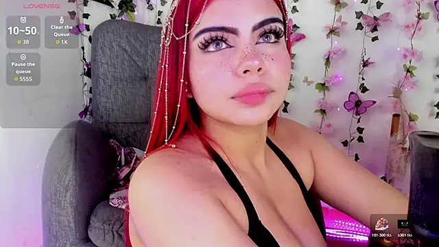 saray__jones' Live XXX Chat