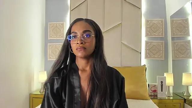 KarinaaCoxx's Live XXX Chat