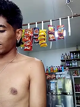 SkinniYamo Pertunjukan Webcam