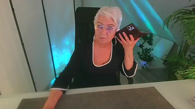 LovelyHelena Webcamshow