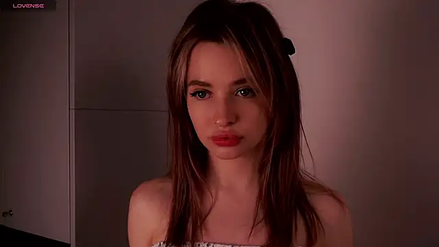 Show modela lia_lure na web-kameri