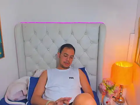 AsianZero Pertunjukan Webcam