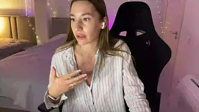 Pertunjukan Kamera Web PrincesSsLilu