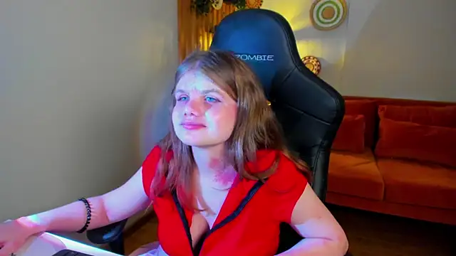 ChloeHalses élő XXX-chatje
