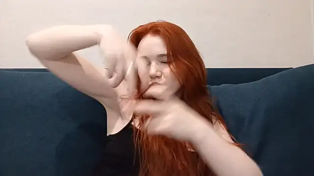 DizzyRina Chat XXX in diretta