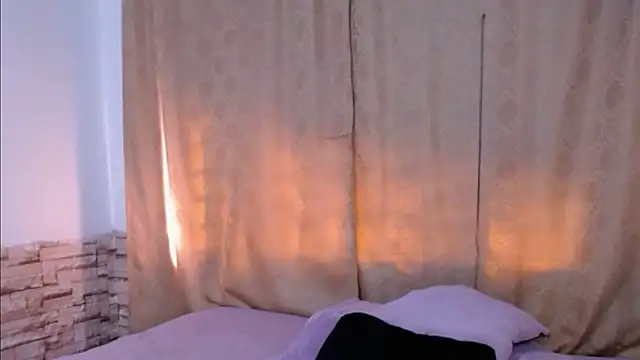 Chat XXX en directo de Bicky_24