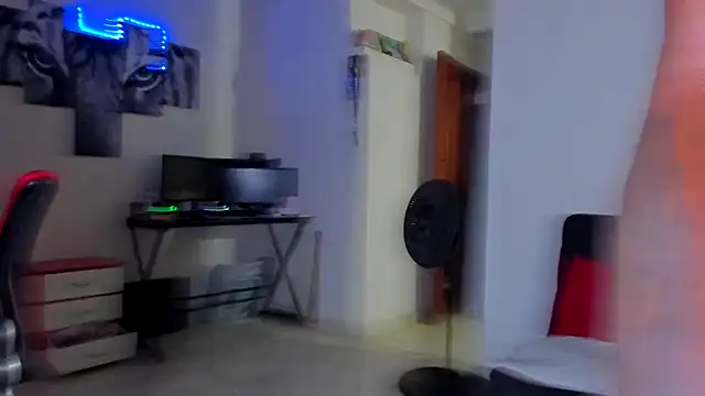 ray_long222's Live XXX Chat