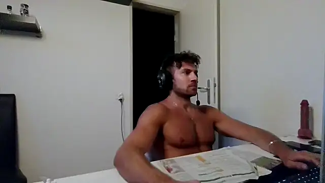 alpha-hunk Webcam-Show