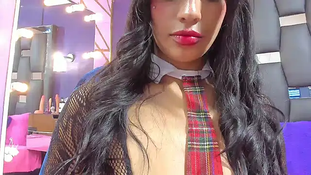EMYCLARK01のライブXXXチャット