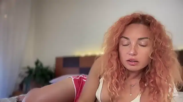 Reddgiirl: онлайн-секс-чат