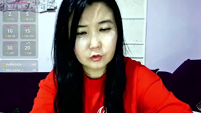 Bet_Lu Show in webcam
