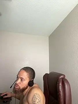 Fathero1time Show in webcam