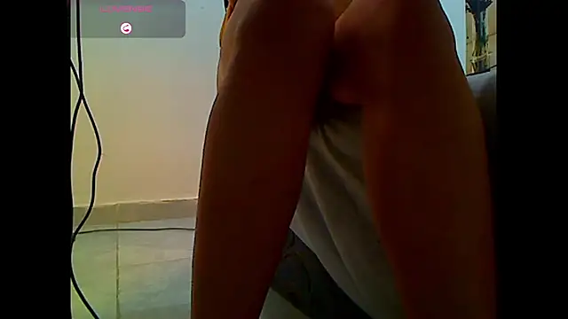 Bigcocksexyluisa Show in webcam