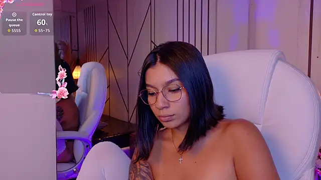 AlyssaRayのライブXXXチャット