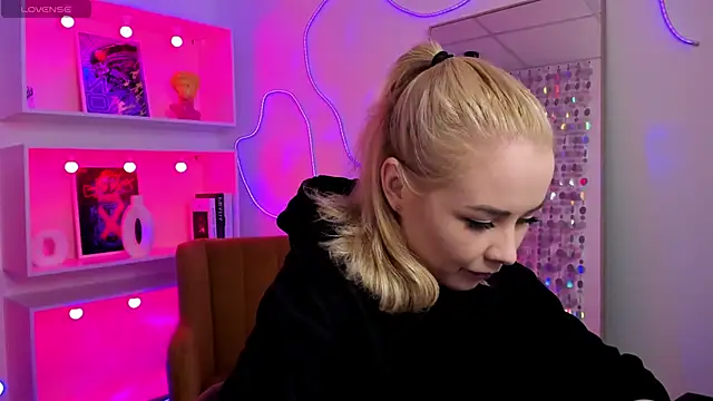 دردشة StephanieSweety الجنسية المباشرة