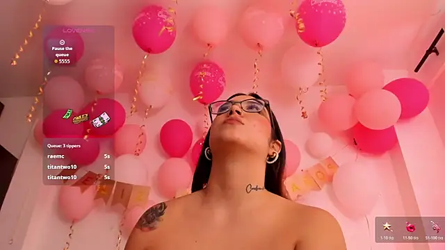 دردشة VeronicaGilss الجنسية المباشرة