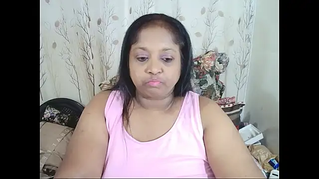 Indiantasha's Live XXX Chat