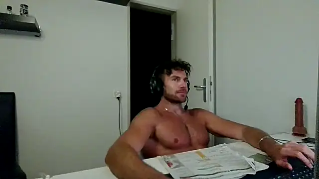alpha-hunk Webcam-Show