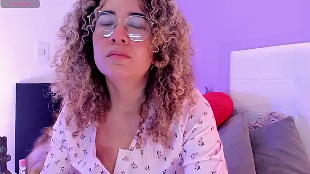 Czat XXX na żywo – Charlotte11-11