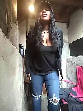 AmazonianMistress Webcam show
