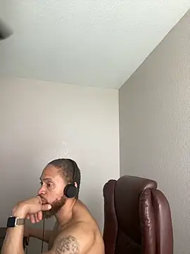 Fathero1time Show in webcam