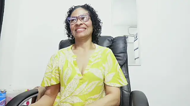 Aries_Mature's Webcam Show