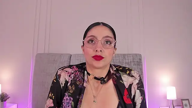 Chat +18 de Angel-bells ao vivo