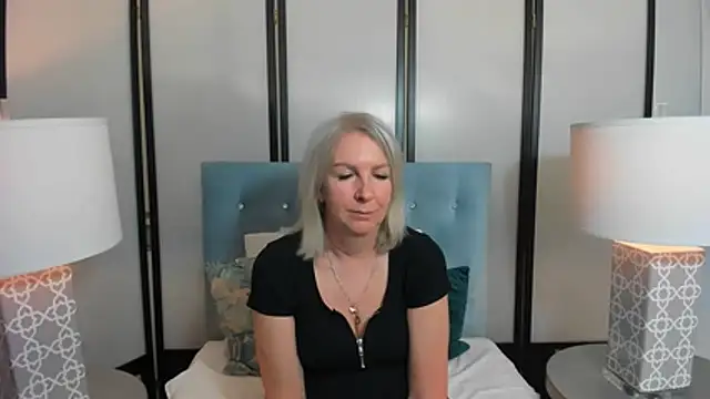EricaTop Adlı Modelin Canlı XXX Sohbeti
