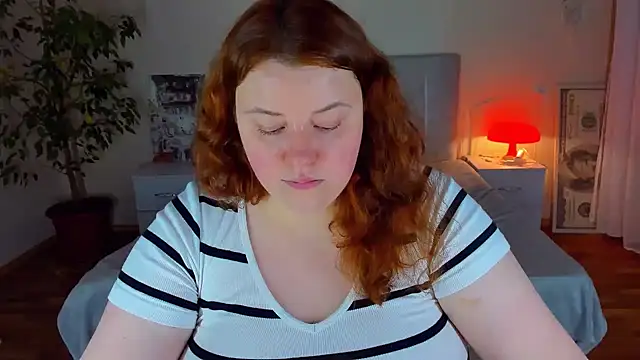 PolinaSalvatore: онлайн-секс-чат