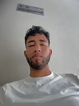 liam_bronw Adlı Modelin Canlı XXX Sohbeti