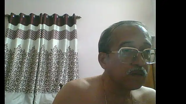 Show modela nanguchacha na web-kameri