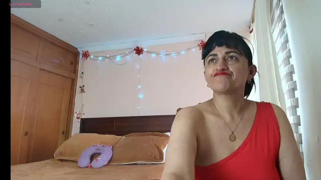 ISABEEL_SOFIA01's Live XXX Chat
